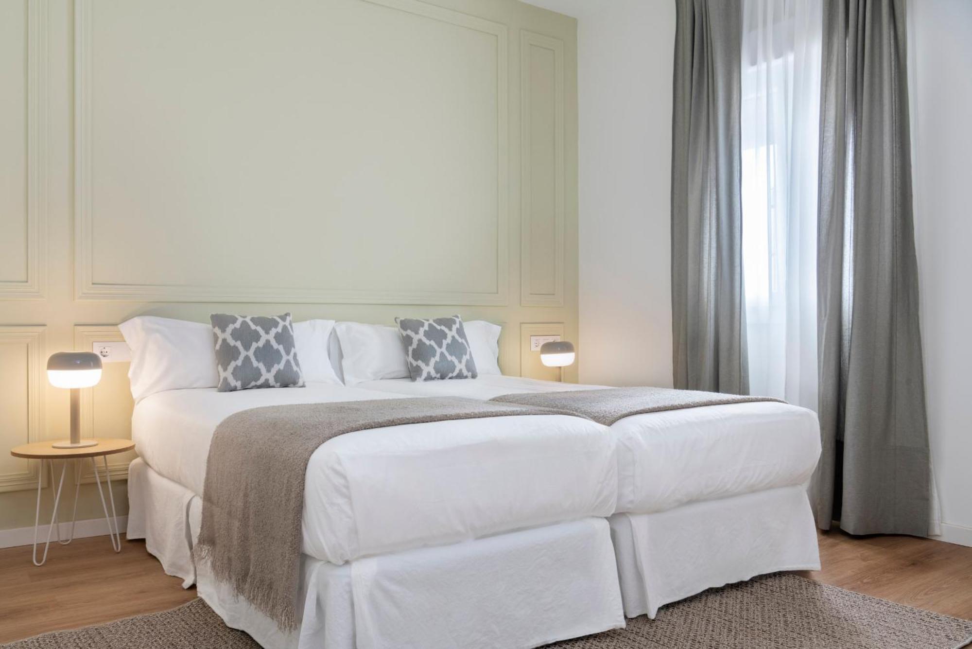 Magno Apartments Tintes Sevilla Exteriör bild